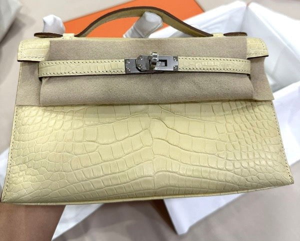 Hermes Kelly Pochette Vanille Matte Alligator Palladium Hardware HR