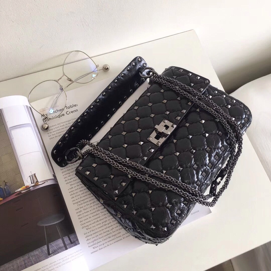 Valentino Garavani  Rockstud Spike Medium  Bag