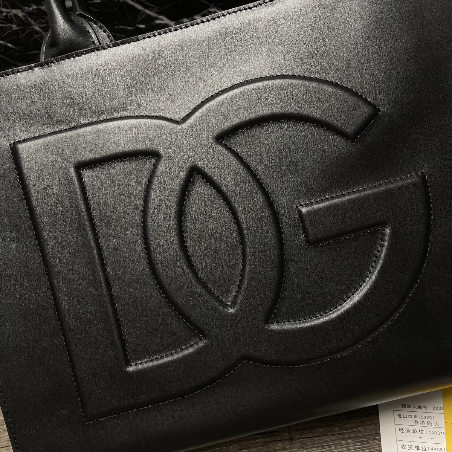 Dolce and Gabbana Small DG Daily Shopper Bag