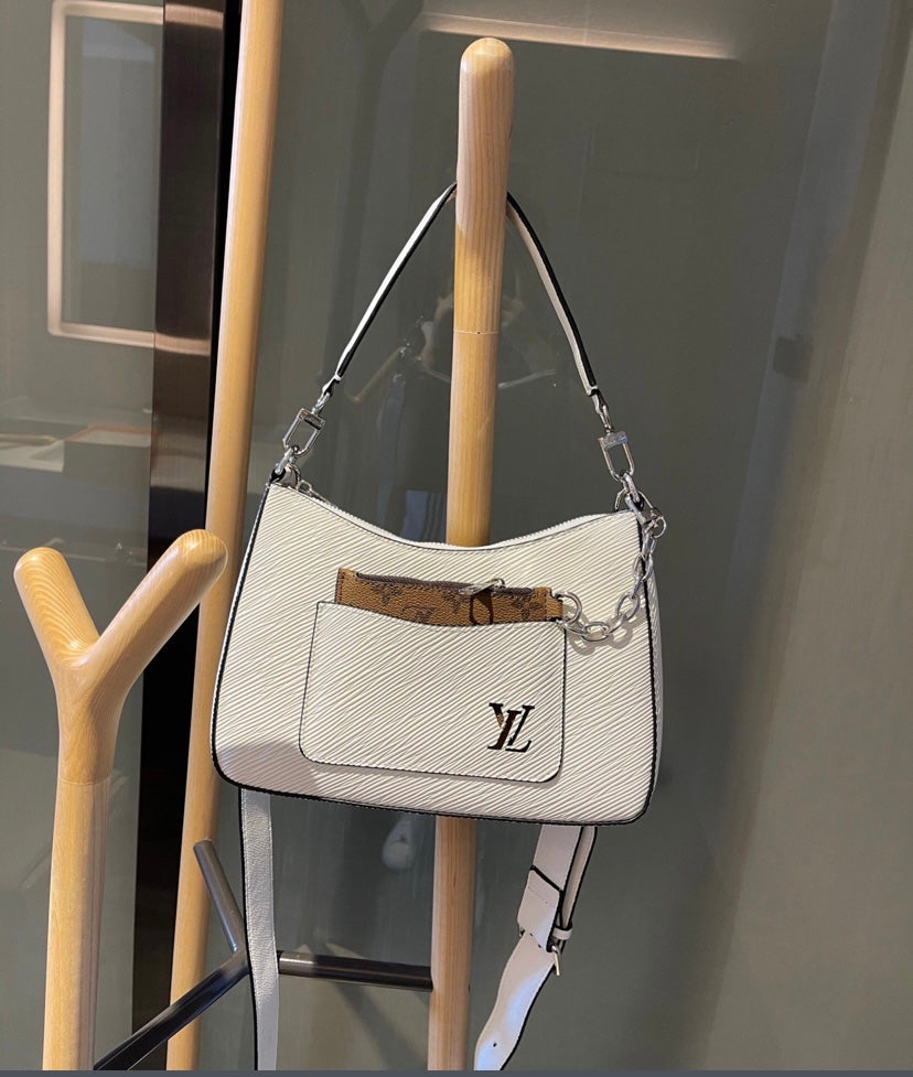 Louis Vuitton leather woman handbag