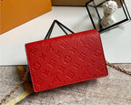 Woman LV crossbody/handbag