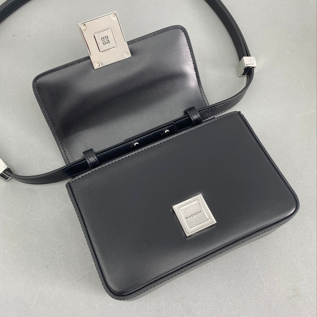 Givenchy Medium 4G Bag In box Leather