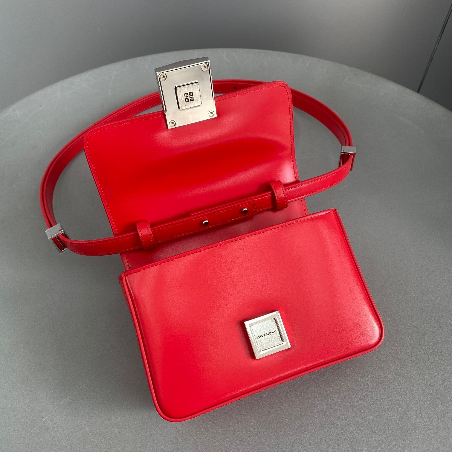 Givenchy Medium 4G Bag In box Leather