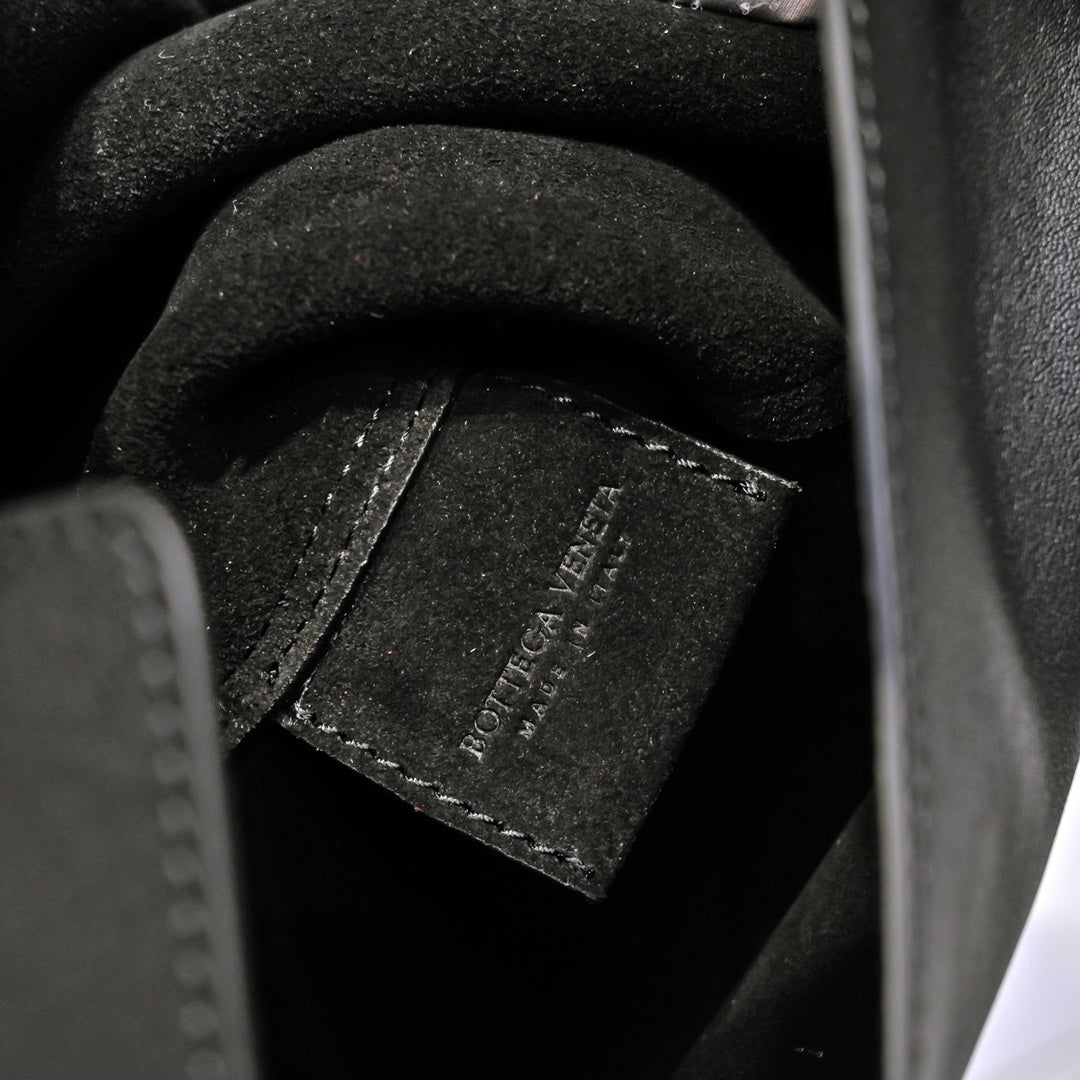 Bottega Veneta Cradle Medium Bag