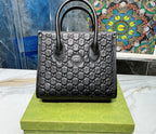 New woman Gucci Handbag