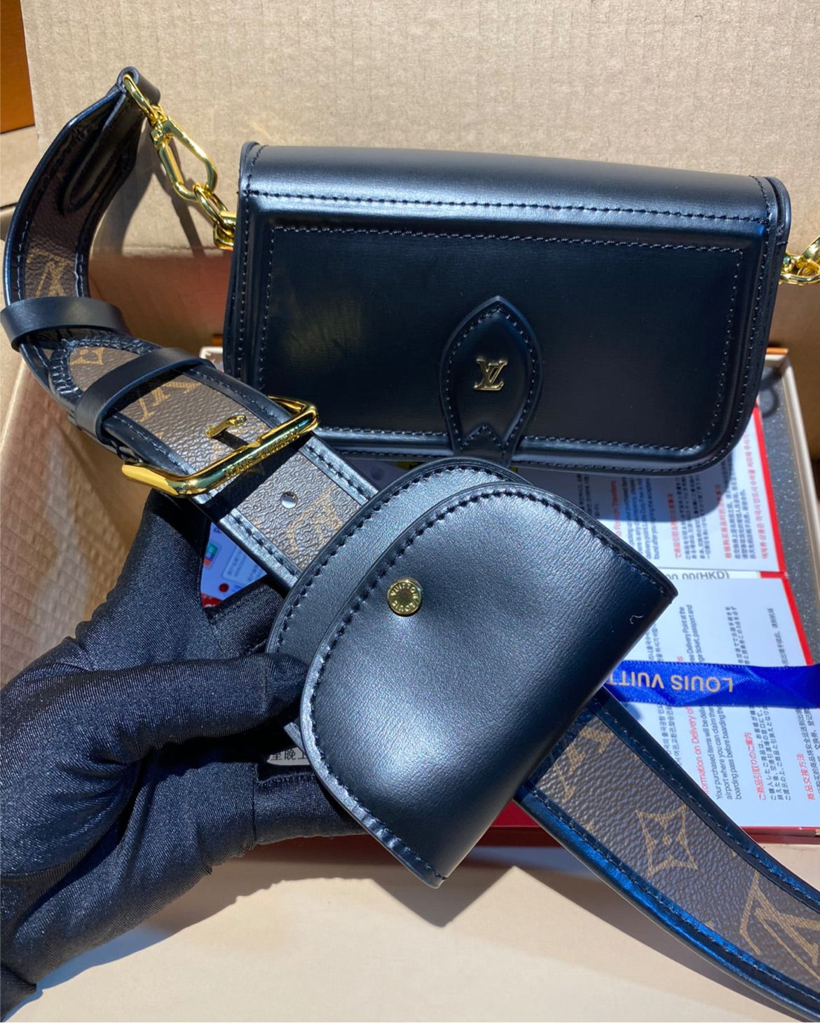 Woman LV crossbody
