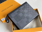 Louis Vuitton Pochette Voyage MM