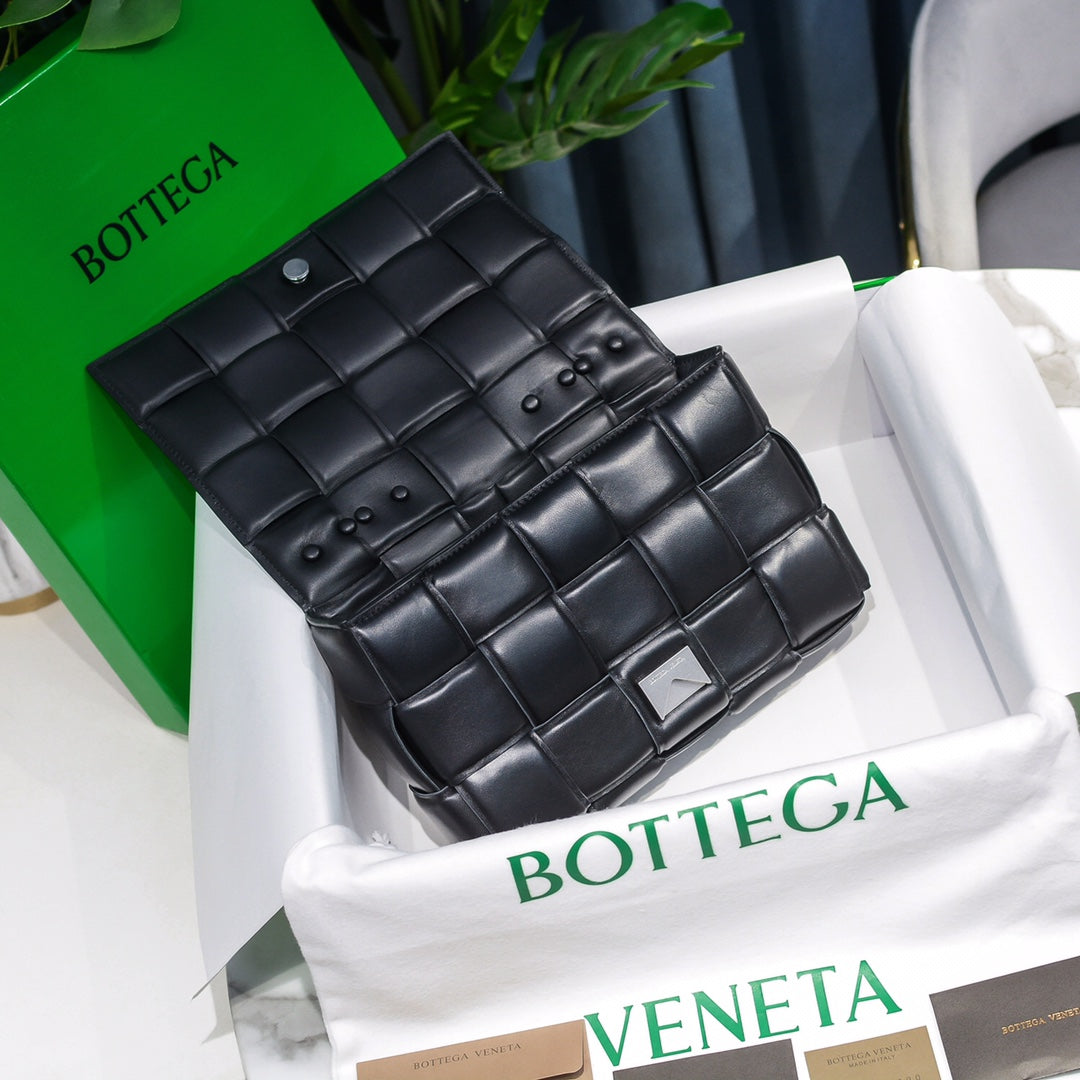 Bottega Veneta Chain Cassette Bag