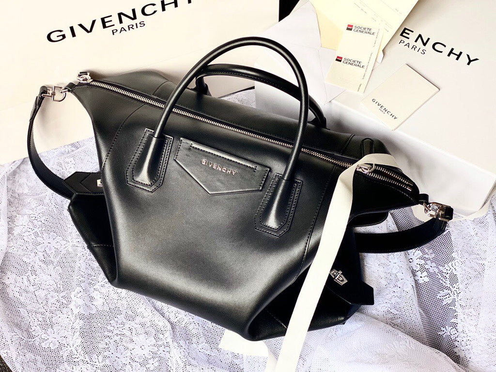 Givenchy Medium Antigona Soft Bag In Smooth Leather