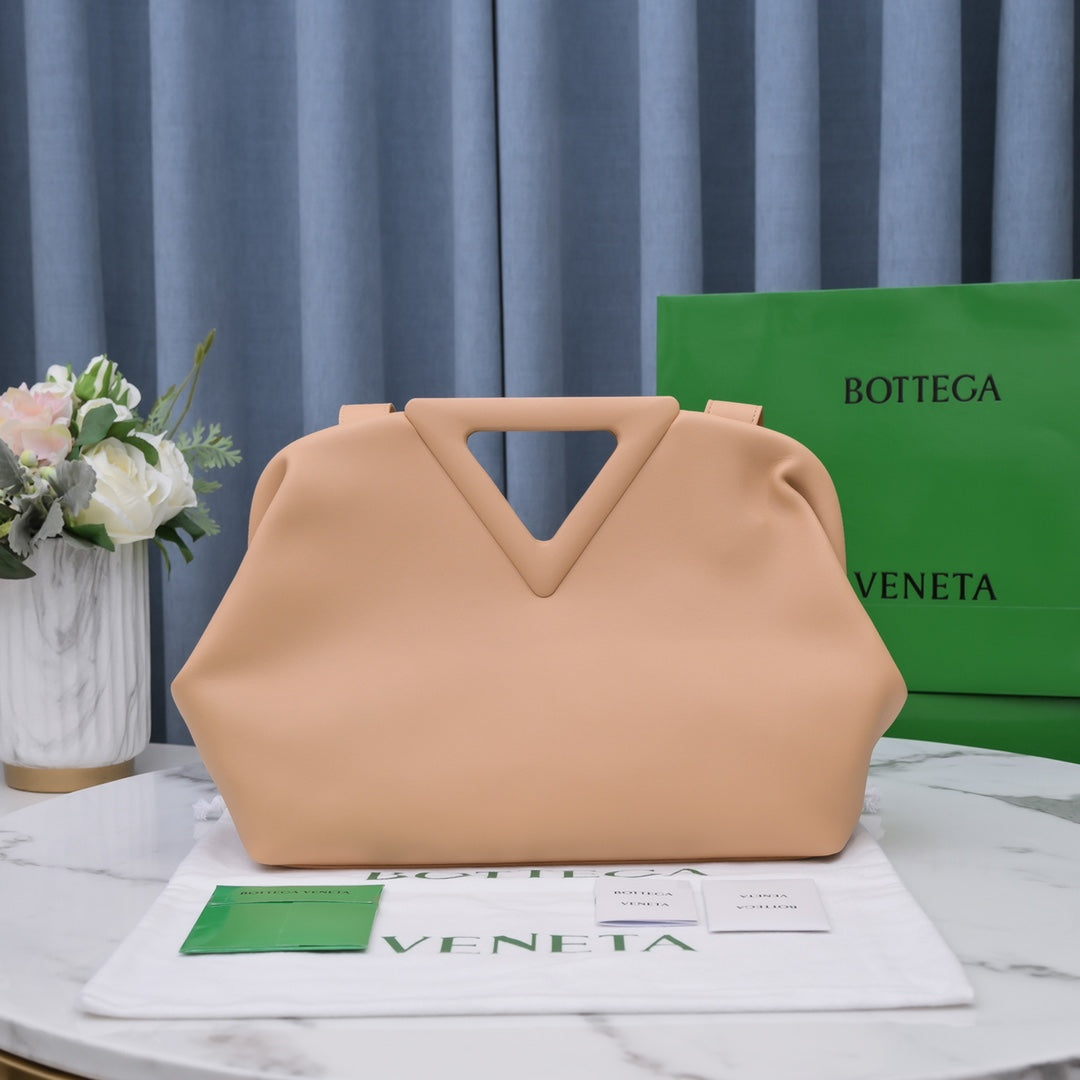Bottega Veneta Point Medium Bag