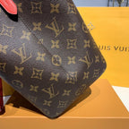 Louis Vuitton NeoNoe MM Bag