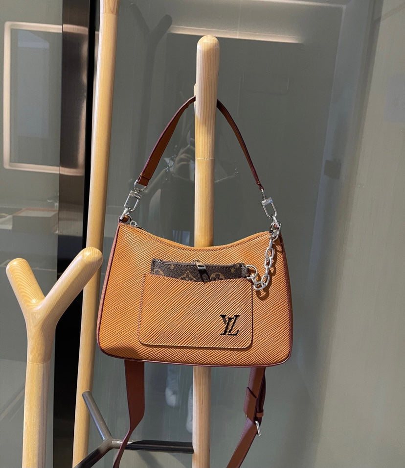 Louis Vuitton leather woman handbag