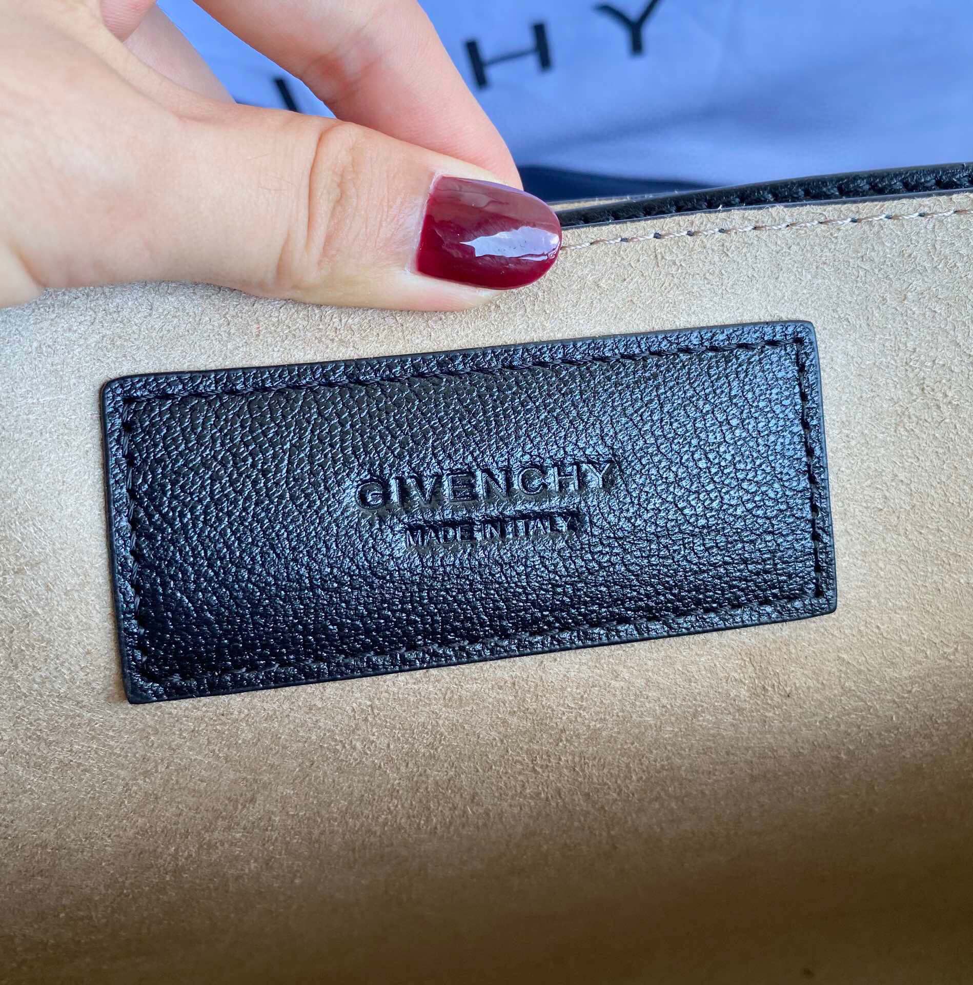 Givenchy GV3 Medium Bag In Diamond Quilted Leather