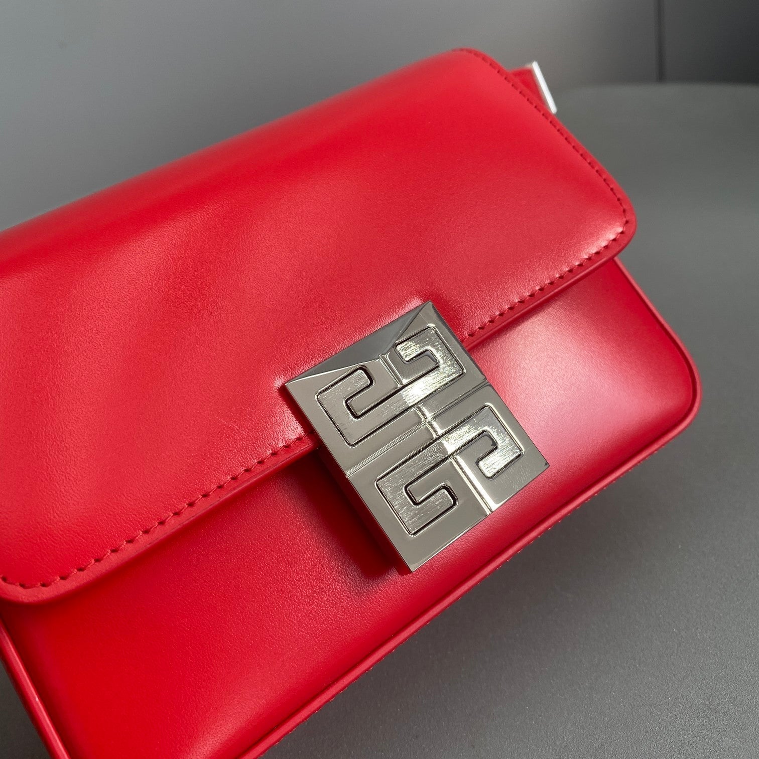 Givenchy Medium 4G Bag In box Leather