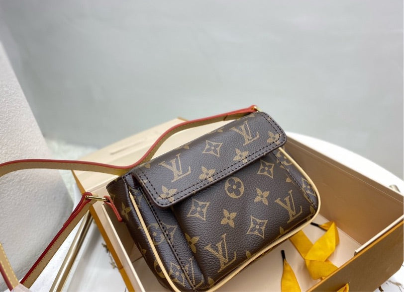 SALE 🚨LV crossbody everyday wear