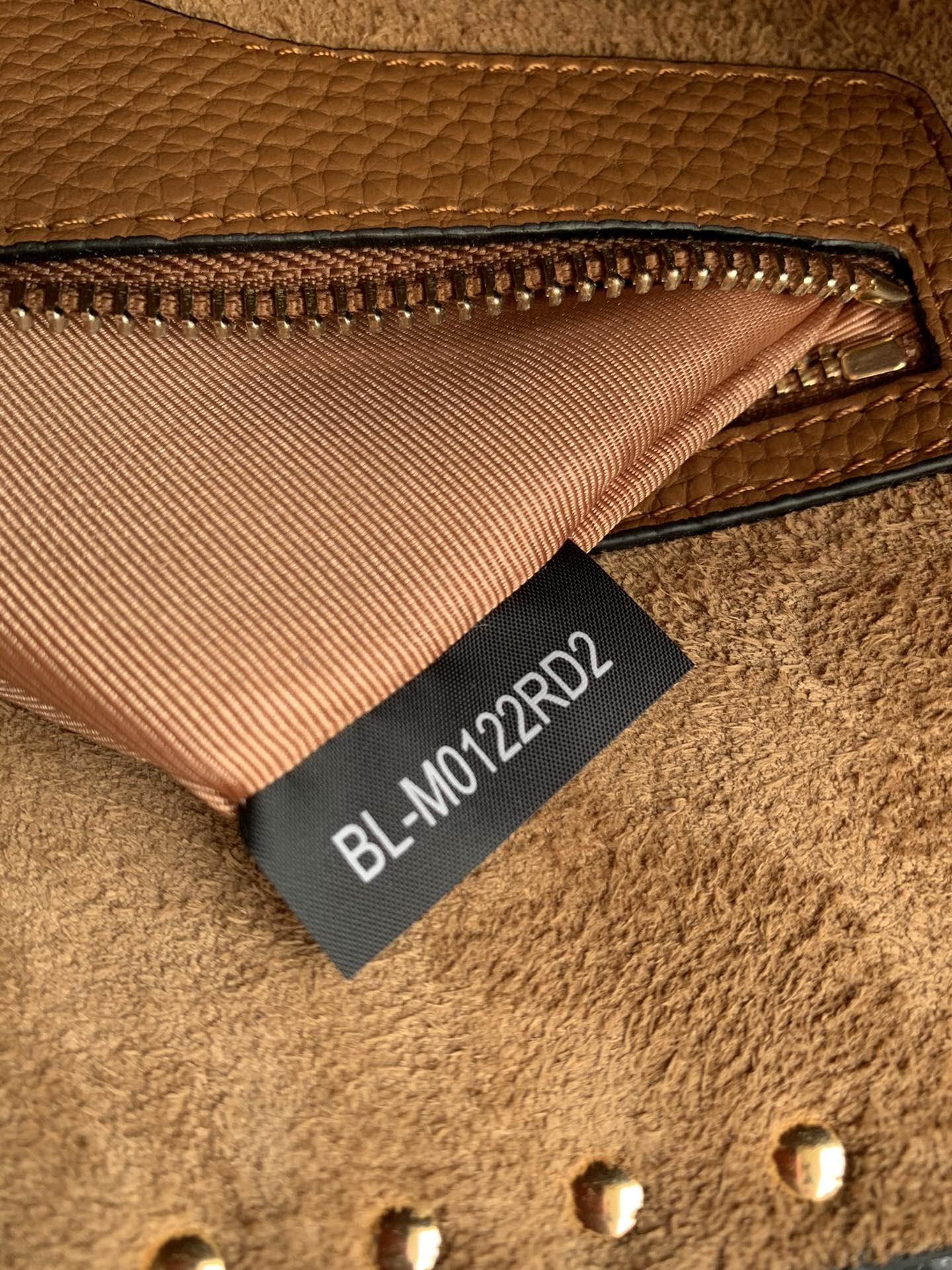 Valentino Garavani Rockstud Calfskin Grainy Tote Bag