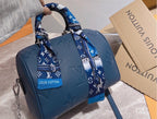 LOUIS V woman shoulder Bag