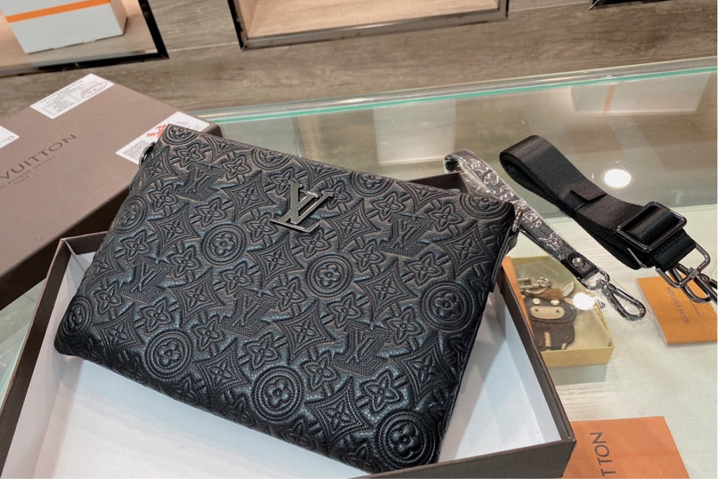 LV woman design handbag