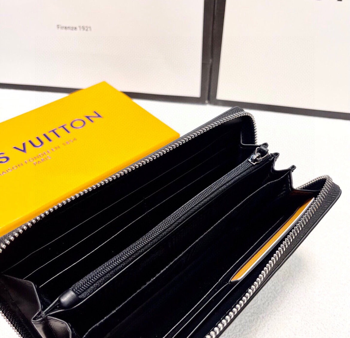 New LV woman wallet
