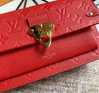 Woman LV crossbody/handbag