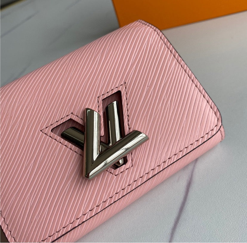LV woman wallets