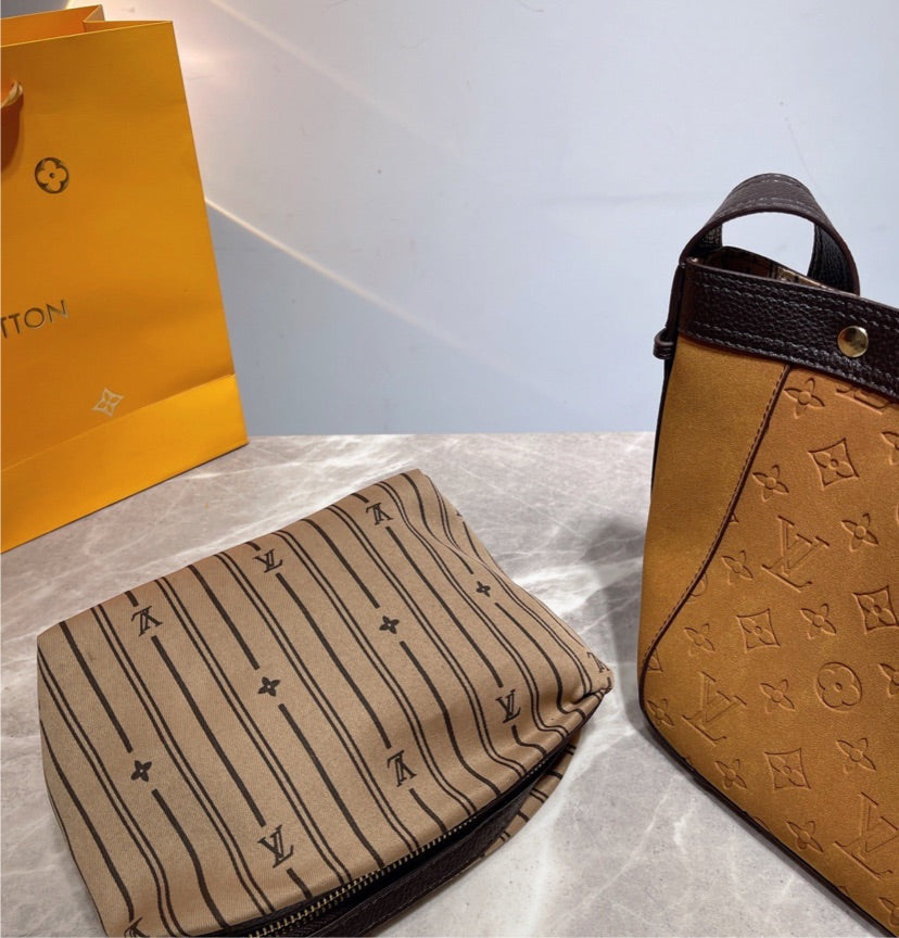 Woman LV Handbag