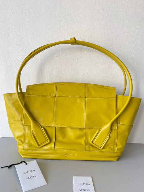 Bottega Veneta Arco Medium Bag
