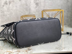 Louis Vuitton Neverfull MM Bag
