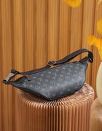Louis Vuitton Discovery Bumbag