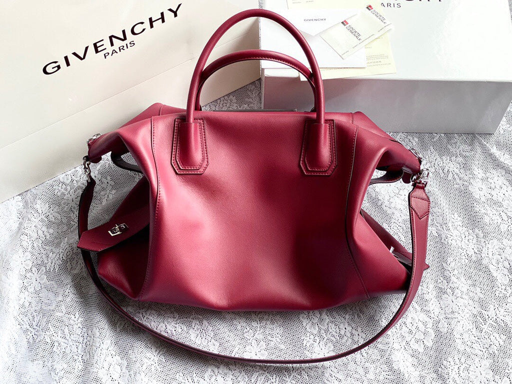 Givenchy Medium Antigona Soft Bag In Smooth Leather