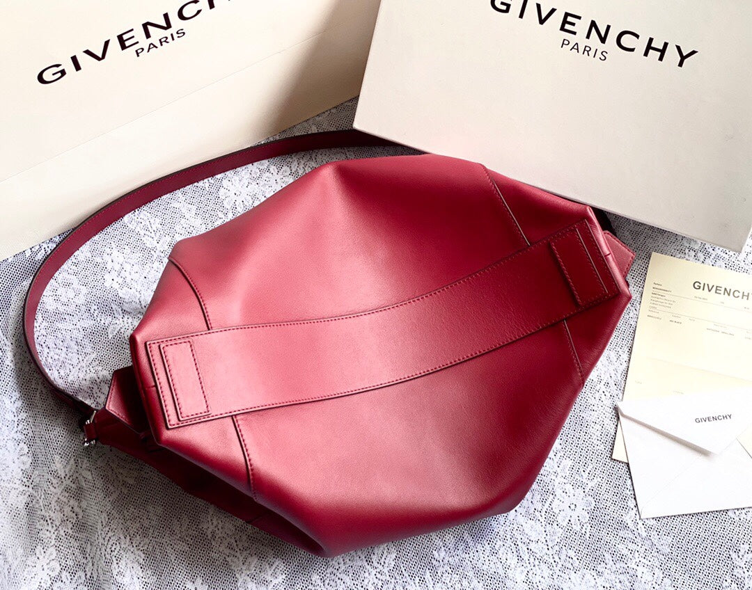 Givenchy Medium Antigona Soft Bag In Smooth Leather