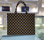 Large Prada woman handbag