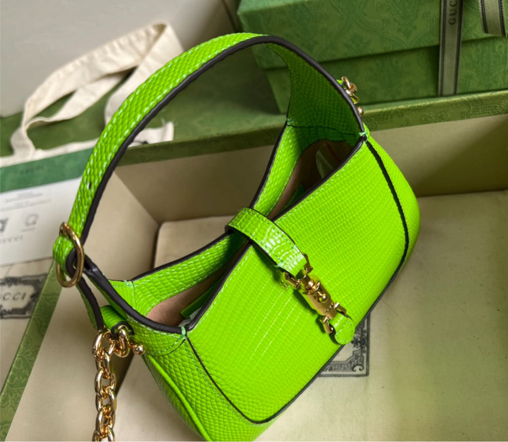 Woman new Gucci shoulder handbag