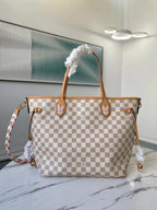 Louis Vuitton Neverfull MM Bag
