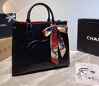Large Leather Chanel woman handbag