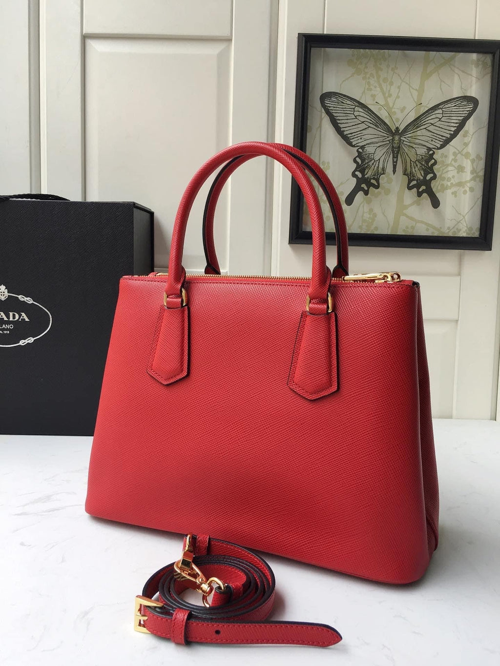 Prada Galleria Saffiano leather Medium  bag