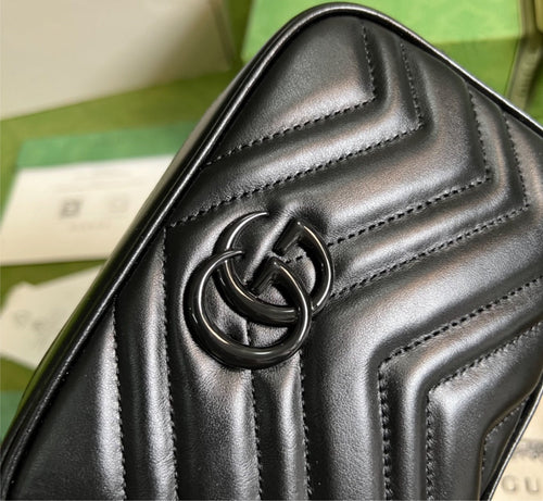All black Gucci woman shoulder bag