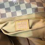 Louis Vuitton Artsy MM Bag