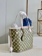 Louis Vuitton Neverfull MM  Tote Bag