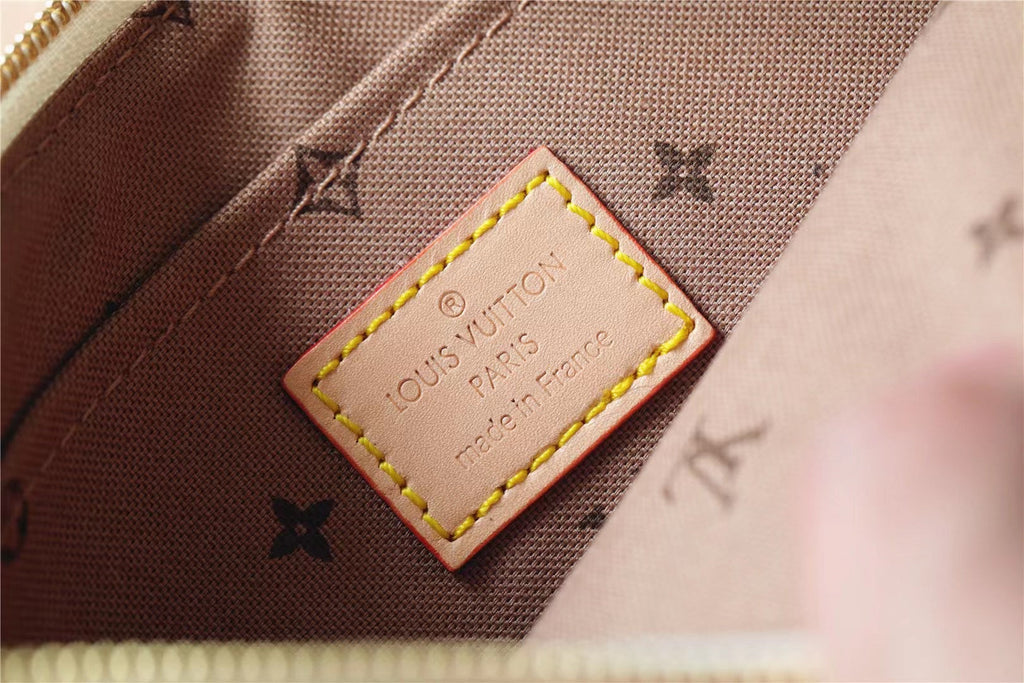 Louis Vuitton Neverfull MM Tote Bag