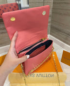 LV woman shoulder handbag